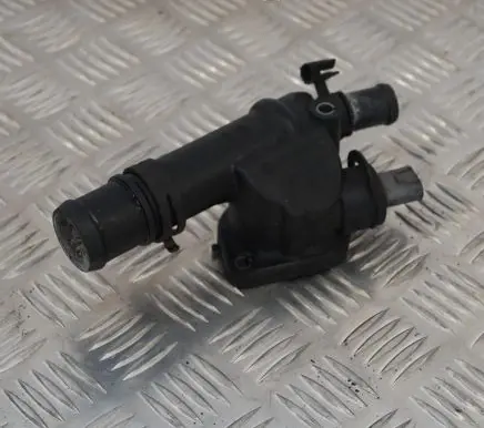 Thermostat housing