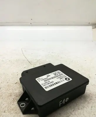 BMW 5 F10 F11 Hand brake control module 015631634