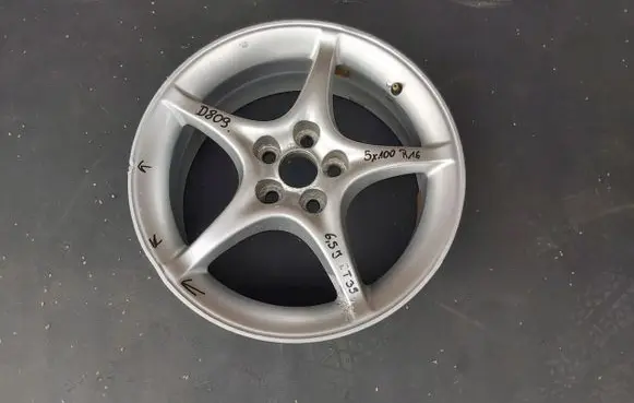 Toyota Celica T230 R16 alloy rim 