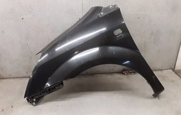 Toyota Corolla Verso AR10 Fender