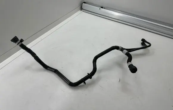 Tesla Model Y Electric car engine cooling hoses/pipes 164766200E