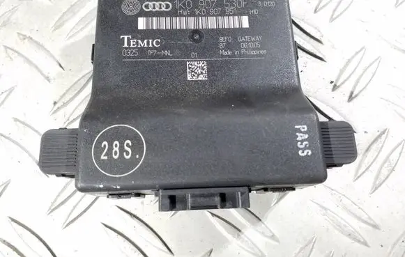 Volkswagen Golf V Other control units/modules 1K0907530F 1K0907951 0325