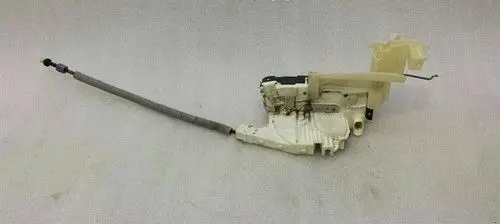Mercedes-Benz C W204 Coupe door lock (next to the handle) A2047203635