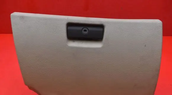BMW X5 E53 Glove box 824897911