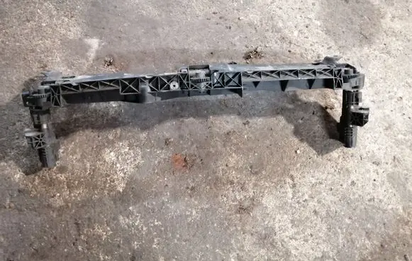 Mercedes-Benz E W212 Top upper radiator support slam panel A2128801403