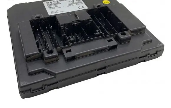 Skoda Fabia Mk3 (NJ) Central body control module 6C0937089E