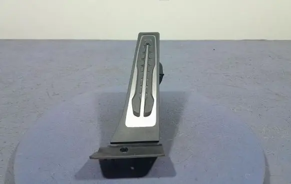 BMW X3 E83 Accelerator throttle pedal 6889820