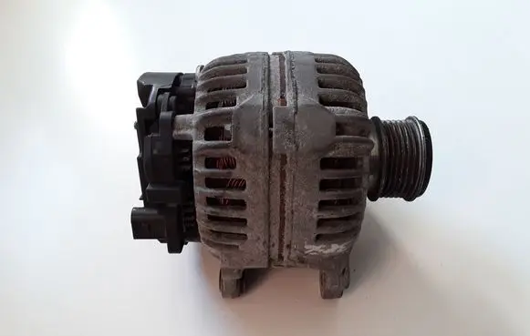 Audi Q3 8U Generator/alternator 03L903023
