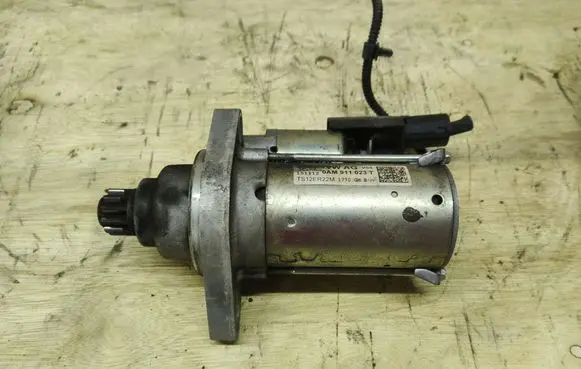 Volkswagen Touran II Starter motor TS12ER22M
