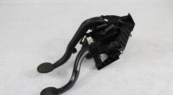 Mini Clubman F54 Pedal assembly 6870822 81007114D 19929610