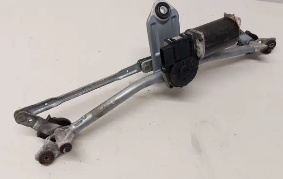 KIA Sportage Front wiper linkage and motor