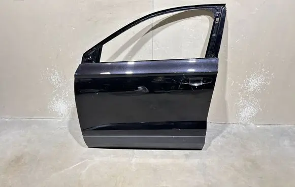 Skoda Karoq Front door 575831311