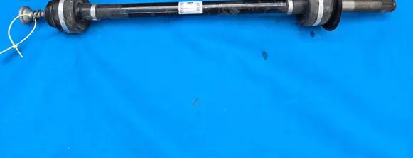 BMW 8 G15 Rear driveshaft 8689578 33208689578