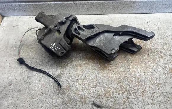Audi A4 S4 B8 8K Engine mounting bracket 8K0199307BP