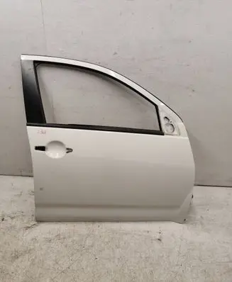 Mitsubishi Outlander Front door