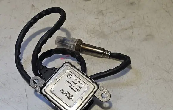 Mercedes-Benz Sprinter W906 Lambda probe sensor A0009052900