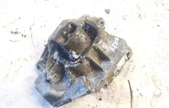 Citroen C3 Engine mount bracket
