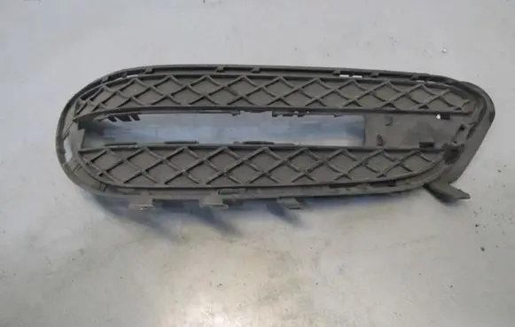 Mercedes-Benz E W212 Front bumper lower grill