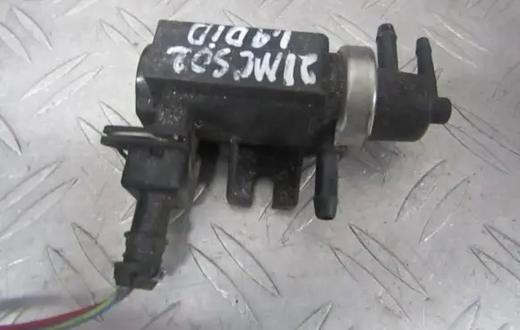Mitsubishi Carisma Turbo solenoid valve 30618057