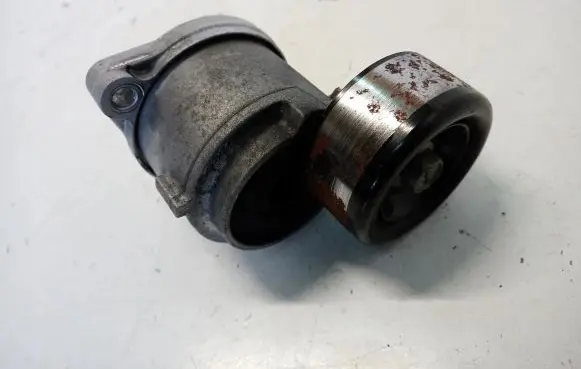 Hyundai i30 Timing belt tensioner 