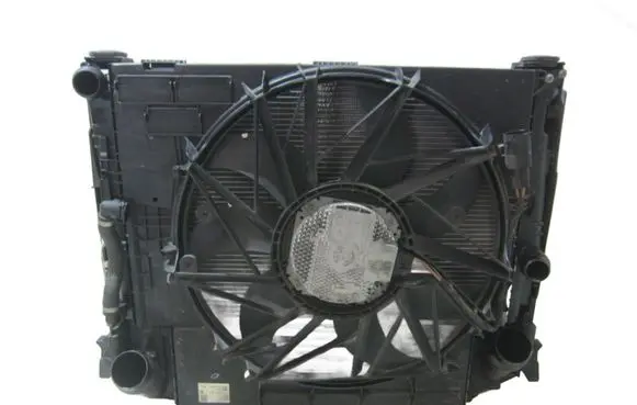 BMW X3 F25 Fan set 17427560877 17427560877BMW