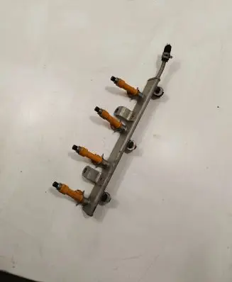 Suzuki Swift II Fuel injection system set 008032918