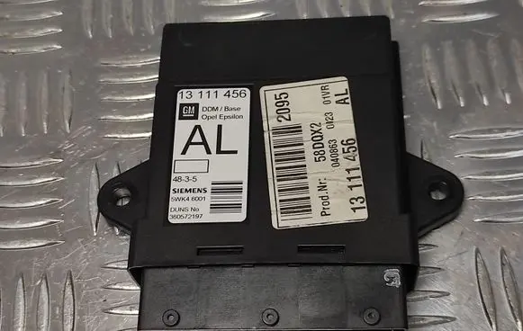 Opel Vectra C Door control unit/module 13111456 5WK46001 58DQX2