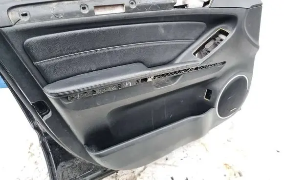 Mercedes-Benz GL X164 Front door card panel trim A1647201370