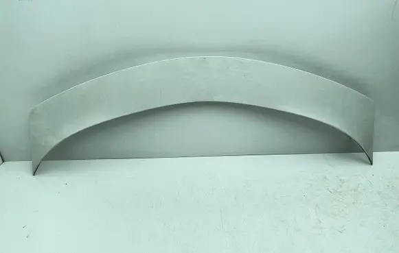 Tailgate/trunk spoiler