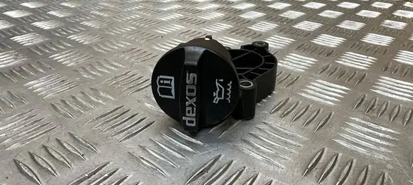 Opel Zafira C Oil filler cap 55586618