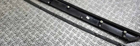 Ford Explorer VI Windshield trim LB5Z7803145AA