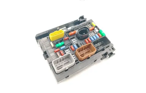 Fiat Scudo Fuse module 9807028680
