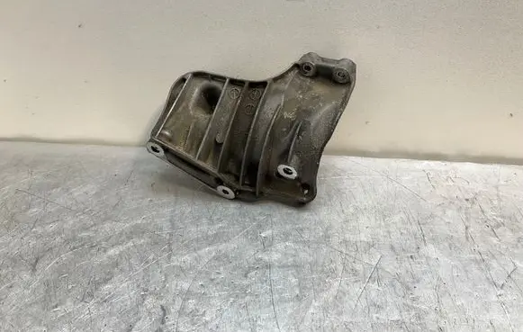 BMW 3 E92 E93 A/C compressor mount bracket 7556836