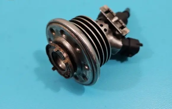 Fuel injector