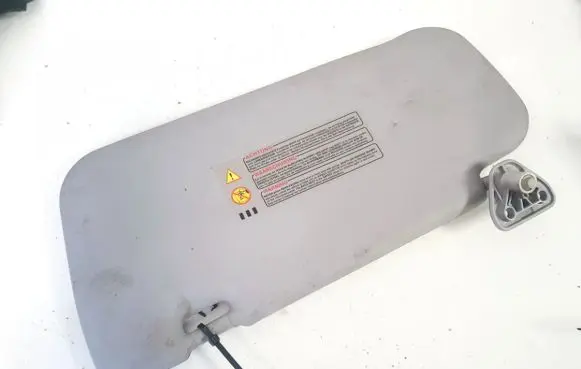 Nissan Primera Sun visor