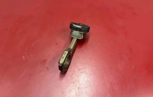 BMW X3 F25 Piston with connecting rod 7624408