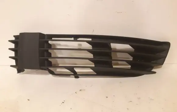 Volkswagen PASSAT B5.5 Front bumper lower grill 3B0853665H