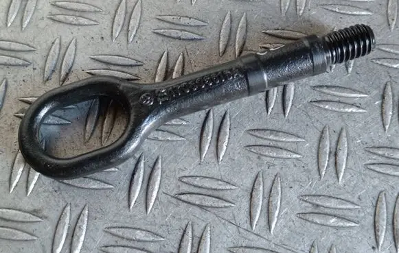 Volkswagen PASSAT CC Towing hook eye 1T0805615A