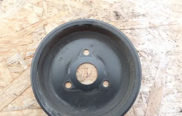 Opel Corsa D Water pump pulley 90531737