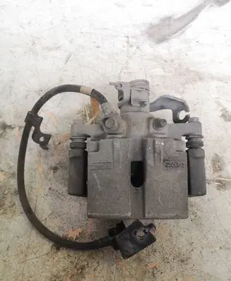 Ford Mustang VI Rear brake caliper 126553