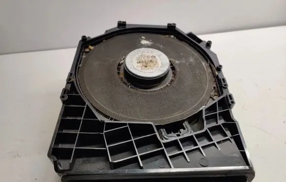 BMW 1 E81 E87 Subwoofer speaker 9143233