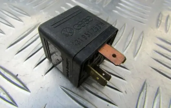 Audi A6 S6 C5 4B Other relay 431951253H