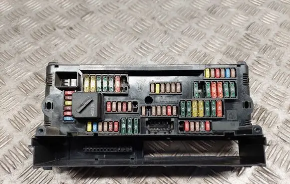 BMW 5 F10 F11 Fuse box set 9252815
