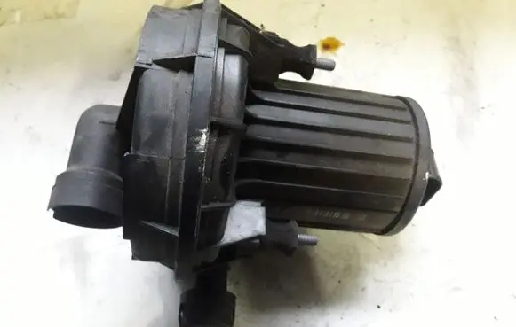 Volkswagen Golf Plus Electric auxiliary coolant/water pump