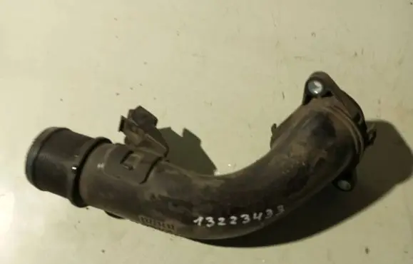 Opel Zafira B Intercooler hose/pipe 13223433