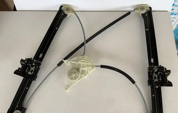 Audi Q7 4M Rear window lifting mechanism without motor 4M0839461A