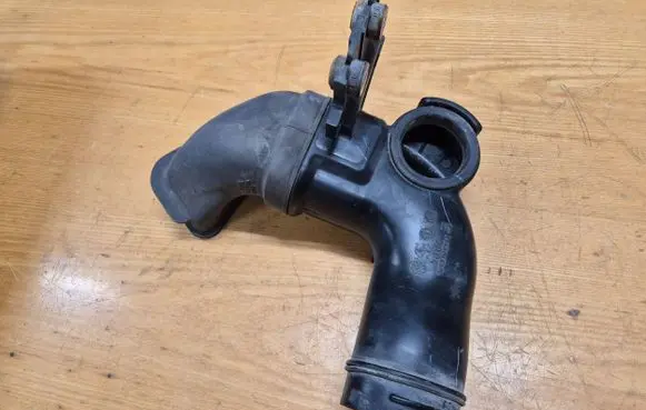 Honda CR-V Air intake duct part