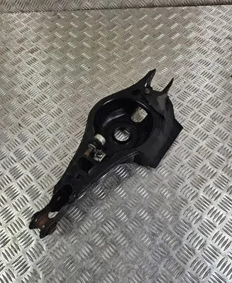 Toyota RAV 4 (XA50) Coil spring/strut mount 