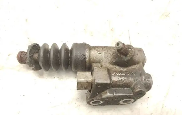 Clutch slave cylinder