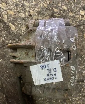 Volvo S40, V40 Front brake caliper